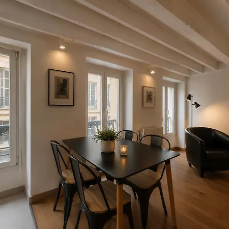 Boutique 1 Bedroom In 2 Apartment