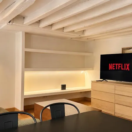Boutique 1 Bedroom In 2 Paris